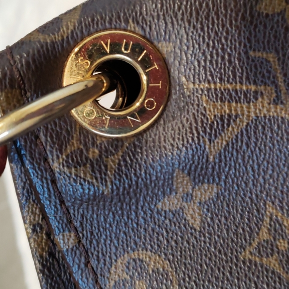 Louis Vuitton Artsy MM Monogram bag 😍 - Picture 13 of 15